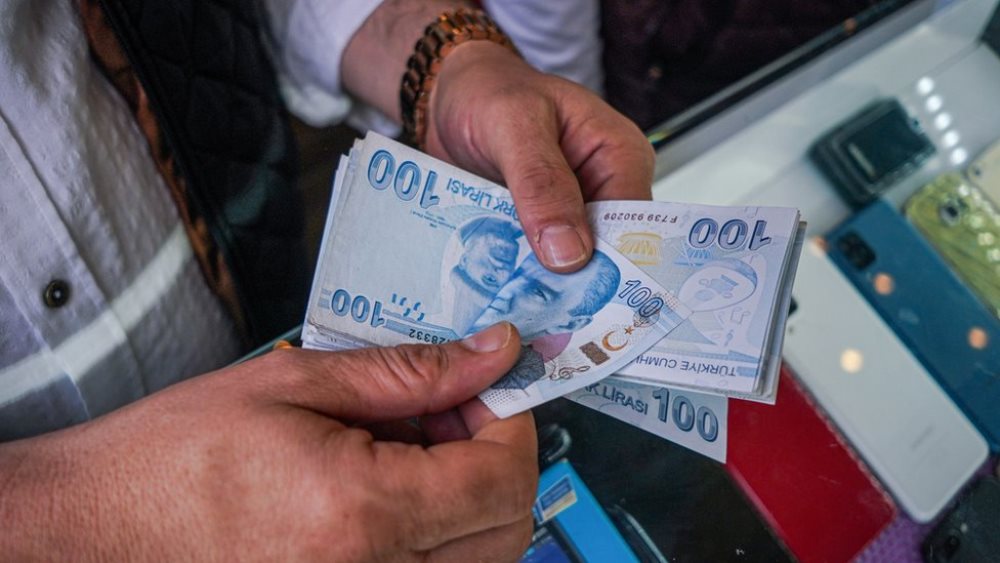 Banka qendrore e Turqise ul normen e interesit, inflacioni mbi 80 per qind